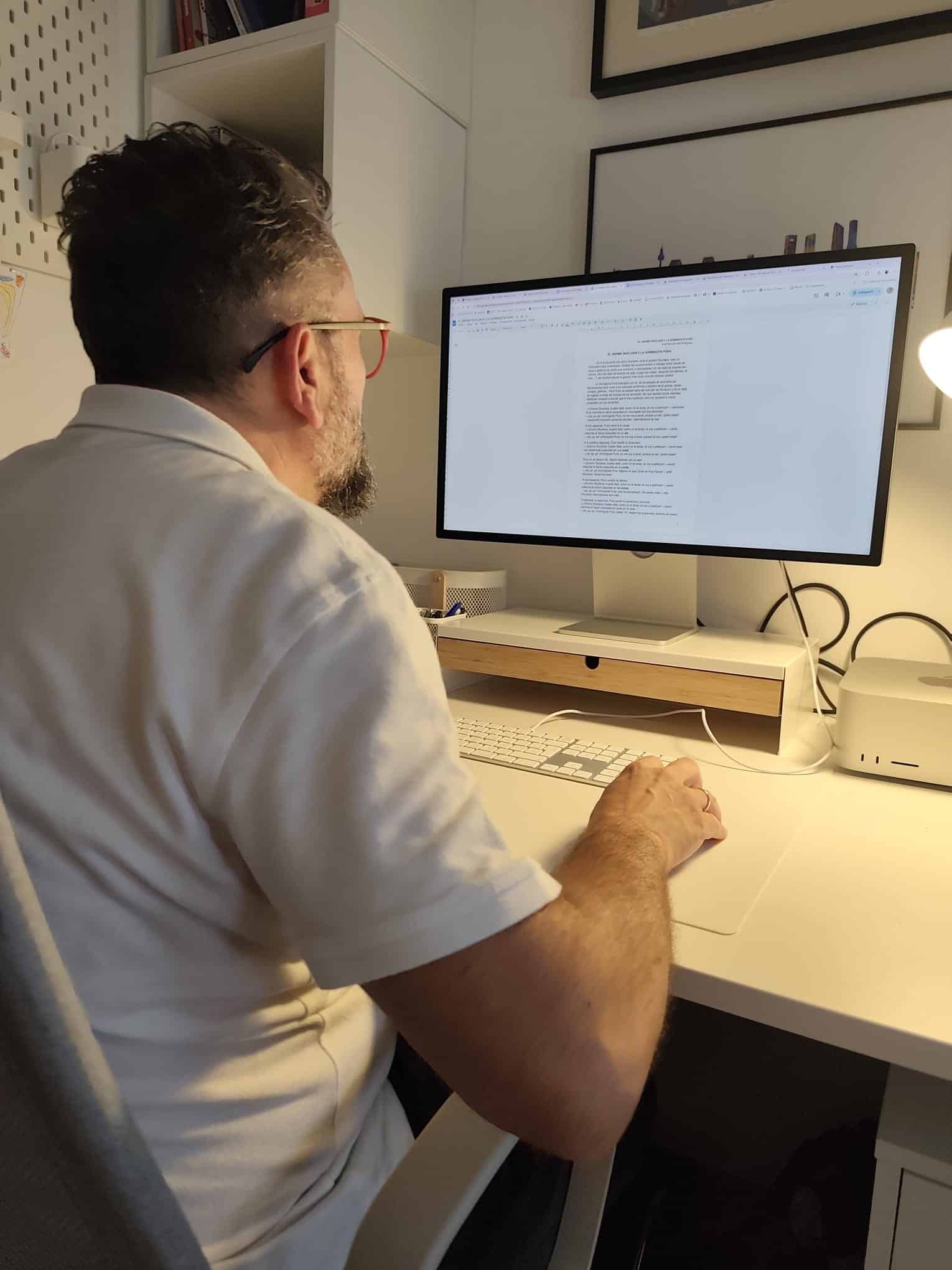 Adaptación de cuentos con elementos auditivos.